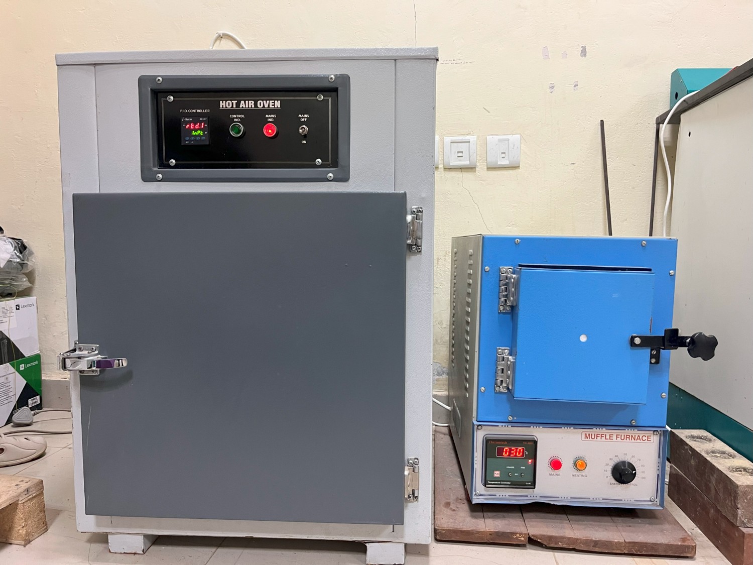 Hot Air Oven and Muffle Furnace