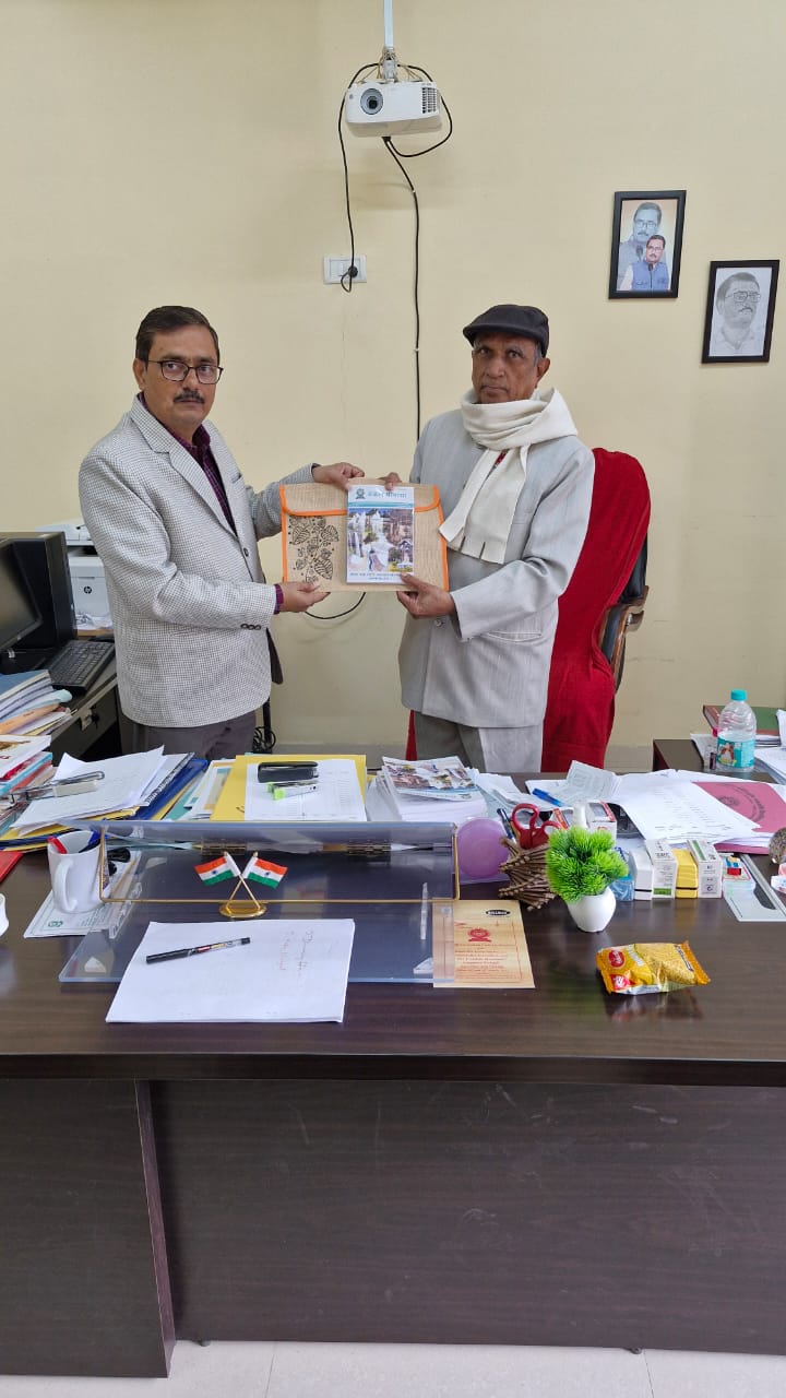 Welcoming Prof. P. Patanjali, Ex. Vice Chancellor, VBSPU